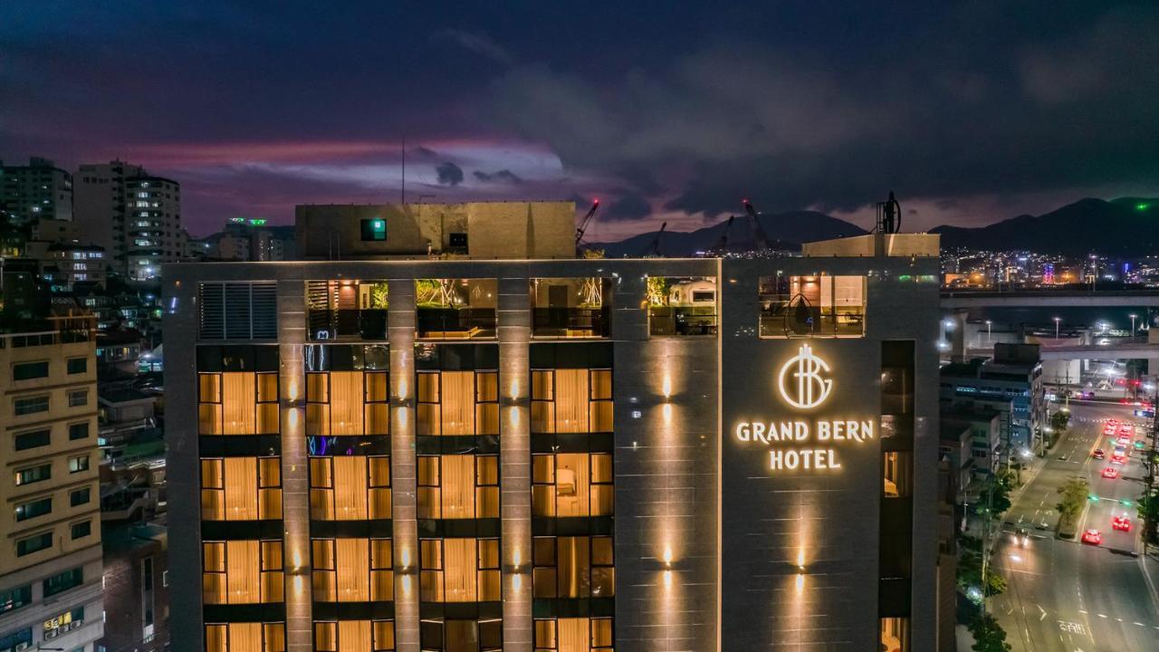 בוסאן Yeongdo Grandbern Hotel מראה חיצוני תמונה