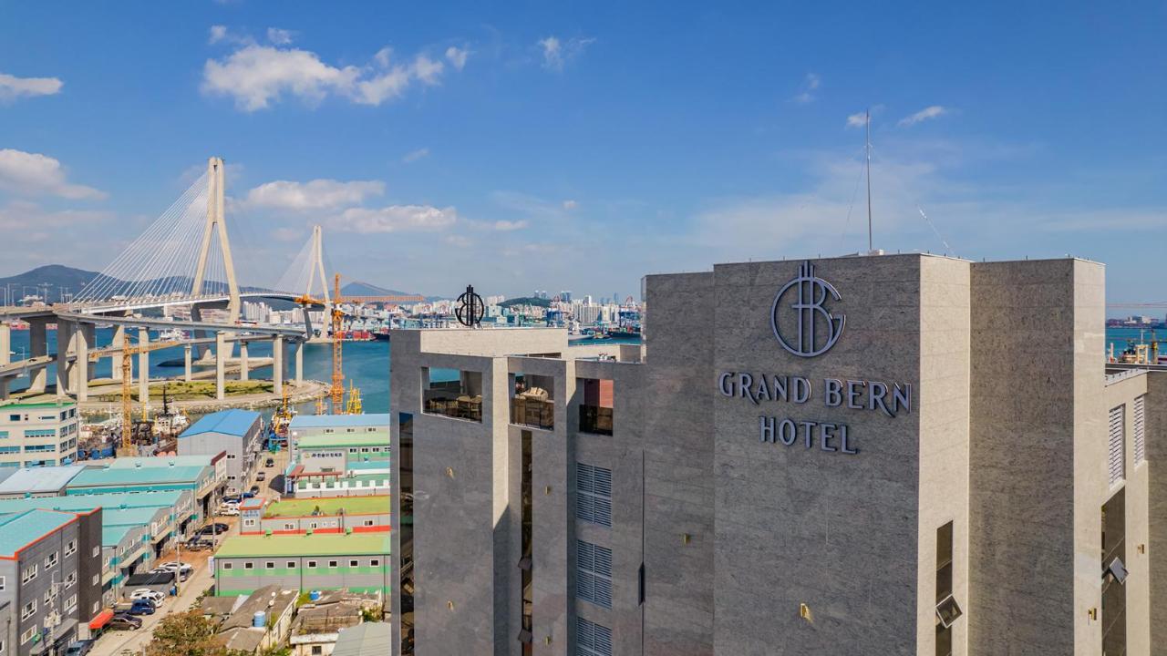 בוסאן Yeongdo Grandbern Hotel מראה חיצוני תמונה
