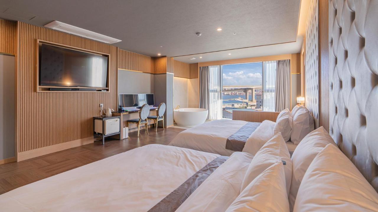 בוסאן Yeongdo Grandbern Hotel מראה חיצוני תמונה