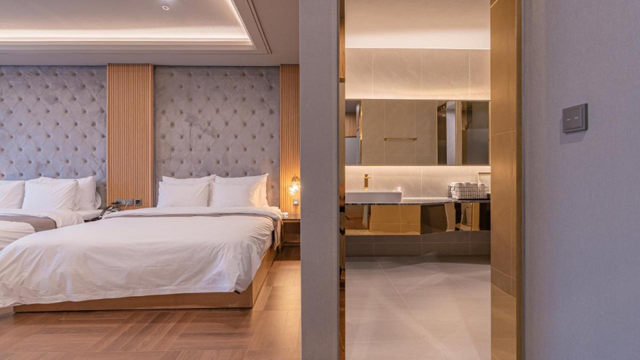 בוסאן Yeongdo Grandbern Hotel מראה חיצוני תמונה