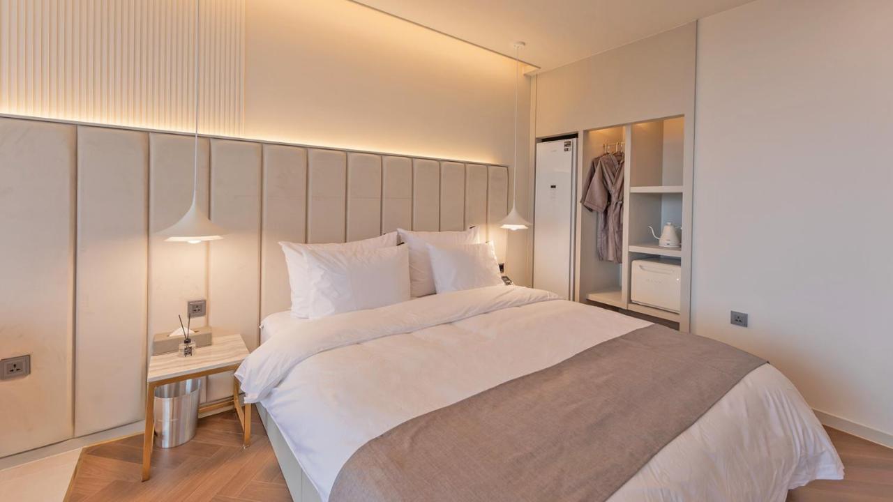 בוסאן Yeongdo Grandbern Hotel מראה חיצוני תמונה